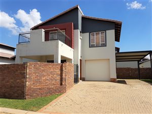 3 Bed Townhouse in Hazeldean (Silverlakes Surroundings)
