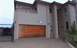 4 Bedroom House in Kosmos Ridge