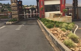 3 Bedroom Townhouse in Oakdene