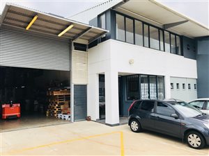 700 m² Industrial space in Mt Edgecombe