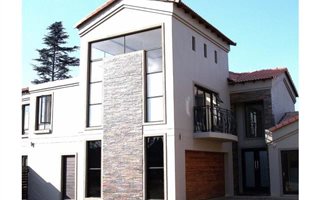 3 Bedroom House in Rietvalleirand