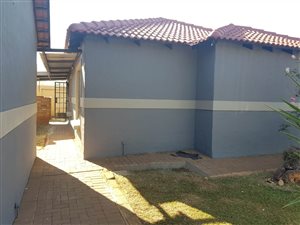3 Bed Townhouse in Tuscan Village