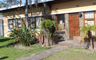3 Bedroom House in Chrismar