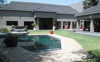 7 Bedroom House in Lakefield