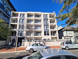 2 Bed Apartment in Claremont Upper