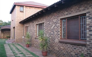 4 Bedroom House in Westonaria