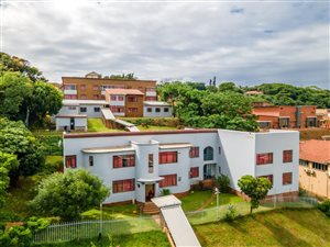 1500 m² Commercial space in Bluff