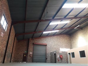 350 m² Industrial space in Roodepoort Central