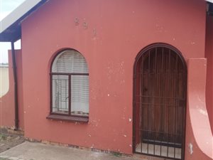 3 Bed House in Zakariyya Park