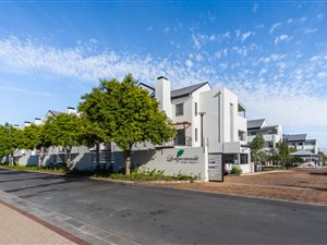 2 Bed Apartment in Silver Oaks