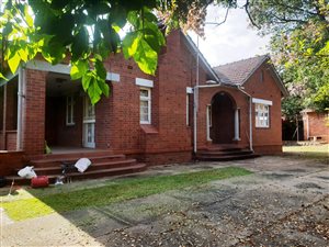 3 Bed House in Egerton