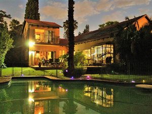 4 Bed House in Moret