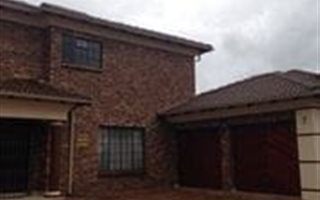 3 Bedroom Cluster in Bartlett
