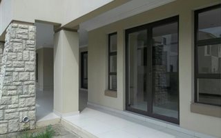 4 Bedroom House in Waterfall Country Village