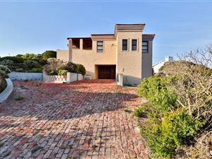 4 Bed House in Suiderstrand