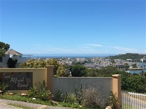 336 m² Land available in East Bank