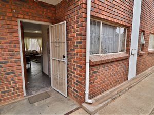2 Bed Townhouse in Daspoort