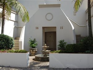 2 Bed Apartment in Saxonwold