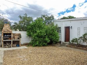 3 Bed House in Langvlei