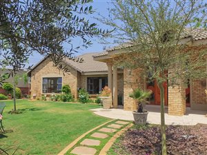 4 Bedroom House in Rietvlei Ridge Country Estate