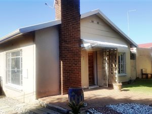 3 Bed House in Woodmere