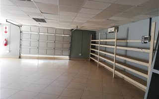 180 m² Commercial space in Springfield Park