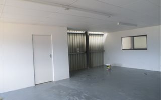 300 m² Industrial space in Alton