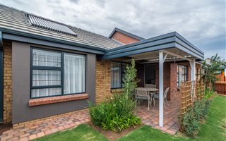 2 Bedroom House in Olympus