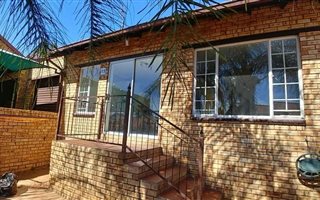 2 Bedroom House in Safari Gardens