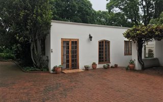 1 Bedroom Garden Cottage in Waverley