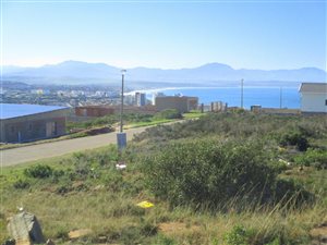 525 m² Land available in Mossel Bay Central