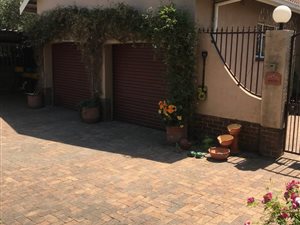 3 Bed House in Farrarmere
