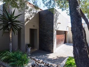 2 Bed Townhouse in Menlo Park