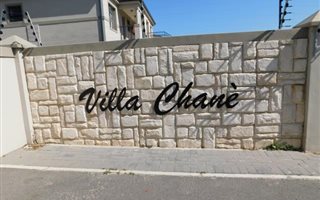 2 Bedroom Apartment in Burgundy Estate