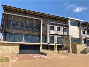 1056 m² Commercial space in Wapadrand