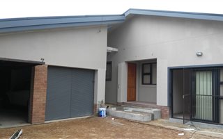 3 Bedroom House in De La Haye