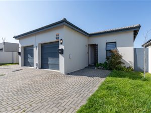 2 Bed House in Parklands East