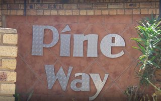 2 Bedroom Townhouse in Weltevreden Park