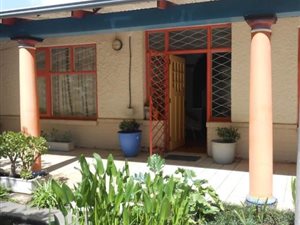 3 Bed House in Kensington
