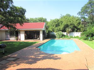 4 Bed House in President Park