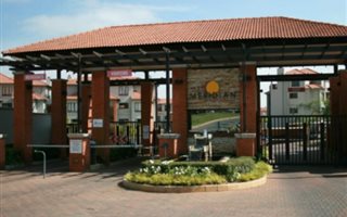 2 Bedroom Apartment in Bedfordview