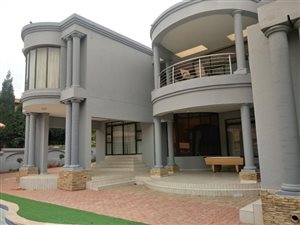 5 Bed House in Magalieskruin