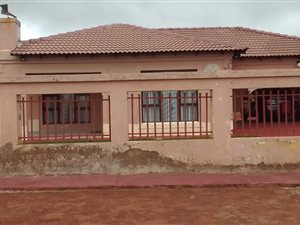 3 Bed House in Tweefontein
