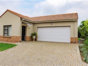 2 Bed House in Hazeldean (Silverlakes Surroundings)
