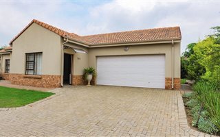 2 Bedroom House in Hazeldean (Silverlakes Surroundings)