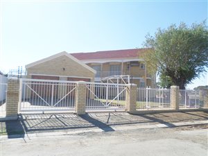 5 Bed House in Gemdene