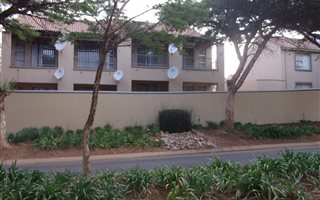 1 Bedroom Apartment in Leeuwenhof Estate