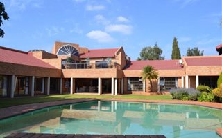 7 Bedroom House in Ruimsig