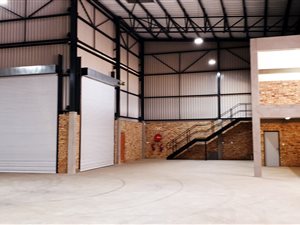 1016 m² Industrial space in Lanseria and surrounds