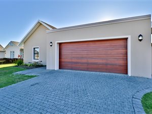 3 Bed House in Kraaibosch